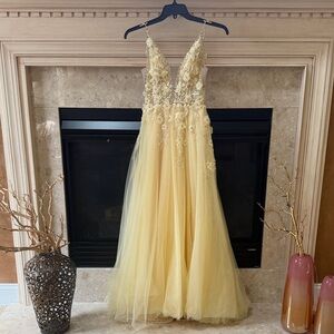 listing-status-banner